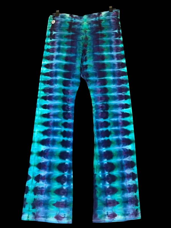 Flared Leggings X-Large Fashionable Smooth Fit Leggings