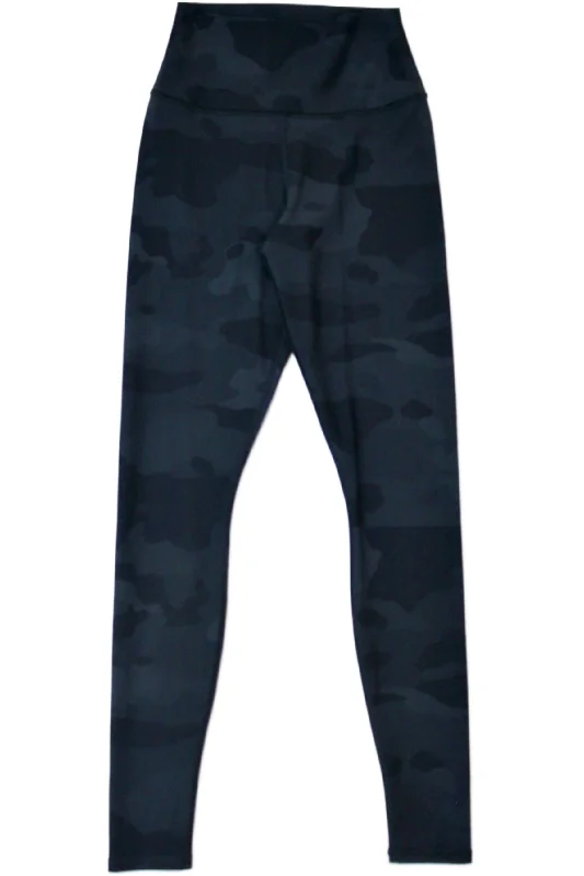 Alo - Camo Leggings Fashionable Fitted Workout Leggings