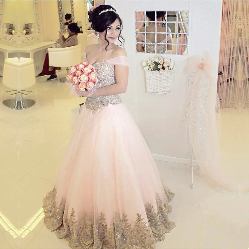 Off-the-shoulder Pink Tulle Quinceanera Dresses Gold Lace Appliques Tunics Handmade artisanal