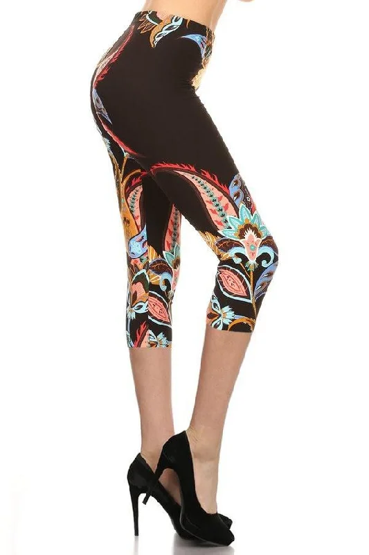 Paisley Floral Pattern Printed Lined Knit Capri Legging With Elastic Waistband. Comfortable Ribbed Waistband Leggings