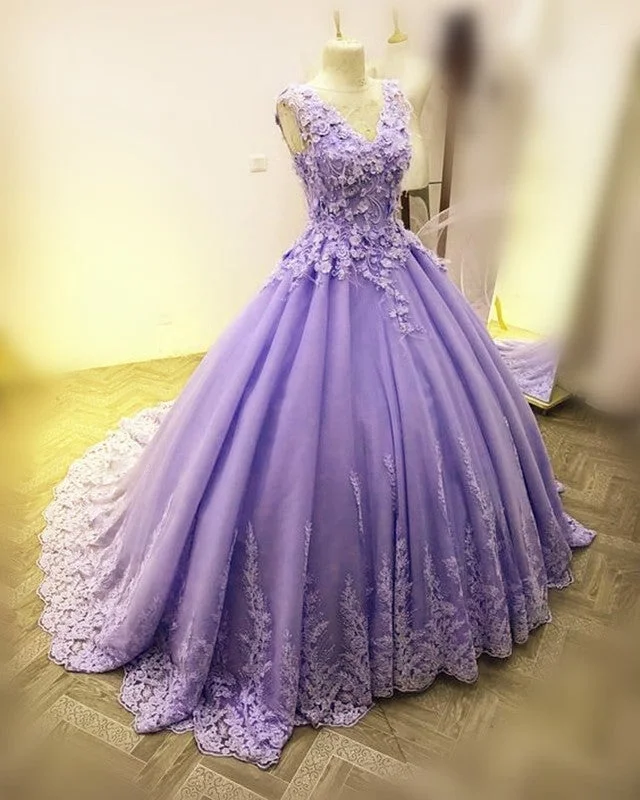 Elegant Quinceanera Dresses Lace Embroidery Ball Gown V Neck Tunics Designer luxury
