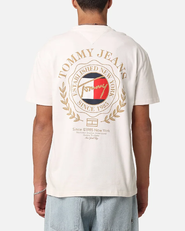 Tommy Jeans TJM Prep Explorer Luxe T-Shirt Ancient White-- Graphic T-Shirt Round Neck Polyester