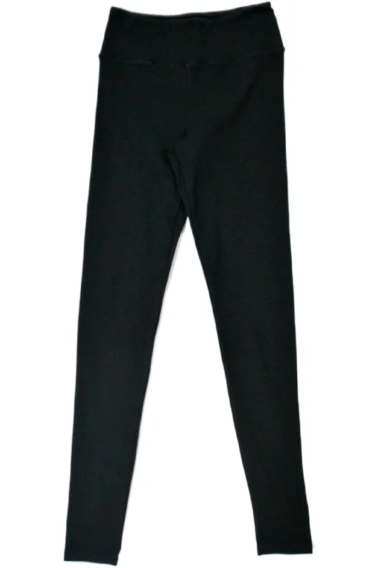 Skims - "Outdoor Basics" Legging Trendy Minimalist Leggings