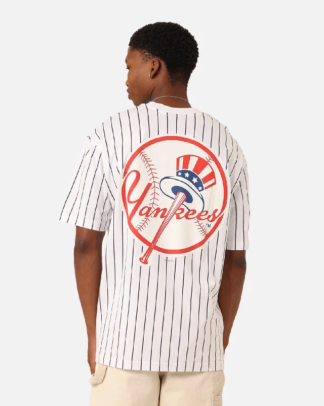 New Era New York Yankees T-Shirt White Pinstripe-- V-Neck T-Shirt Long Sleeve Cotton