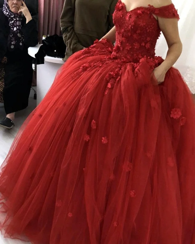 Red Quinceanera Dresses Off The Shoulder Ball Gown With 3D Flowers Tunics Custom made