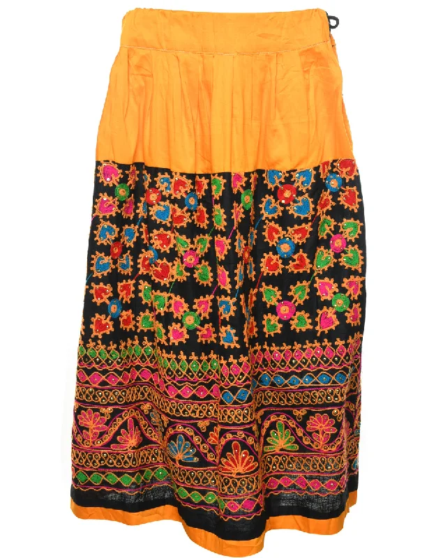 Embroidered Midi Skirt - M velvet skirt plush