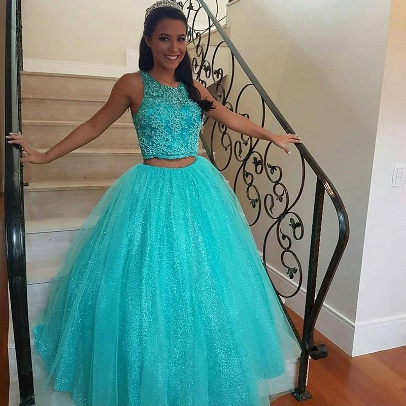 Pretty Lace Crop Top Tulle Ball Gowns Quinceanera Dresses Two Piece Front Pockets Side Pockets Patch Pockets
