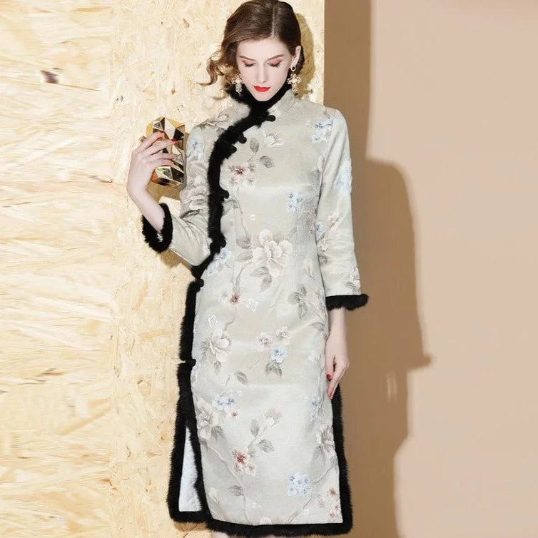 3/4 Sleeve Floral Brocade Fur Edge Knee Length Cheongsam Wadded Chinese Dress