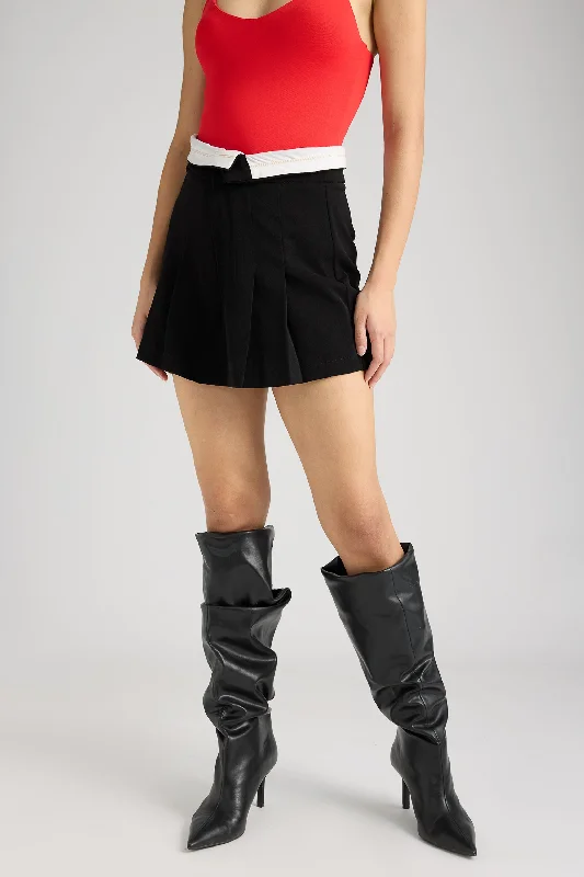 Corp Girlie Black Skort