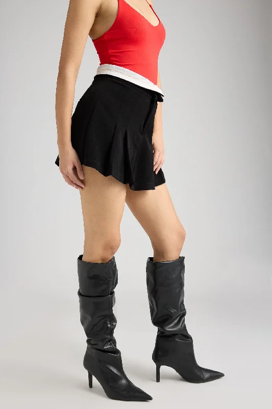 Corp Girlie Black Skort